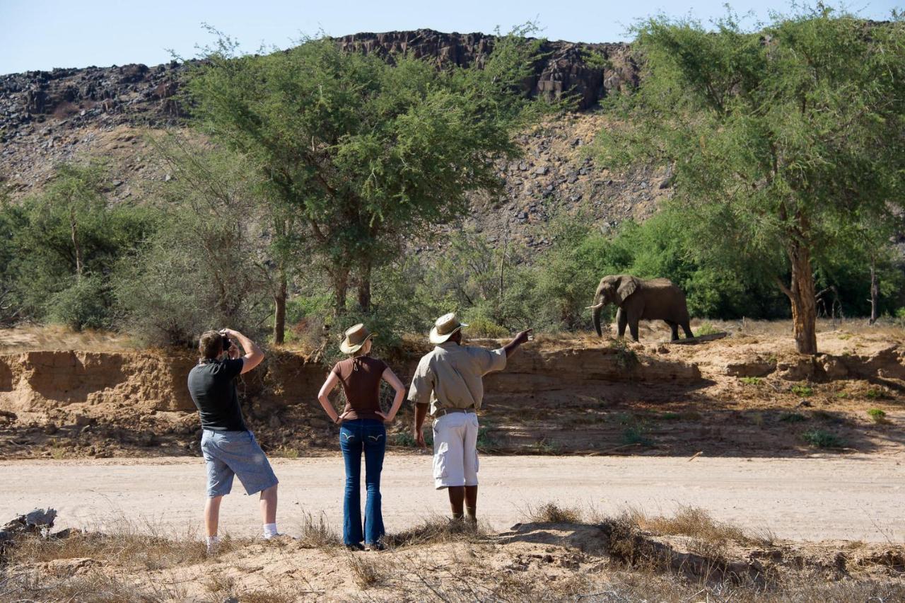 Wilderness Safaris Damaraland Camp Villa Twyfelfontein Buitenkant foto